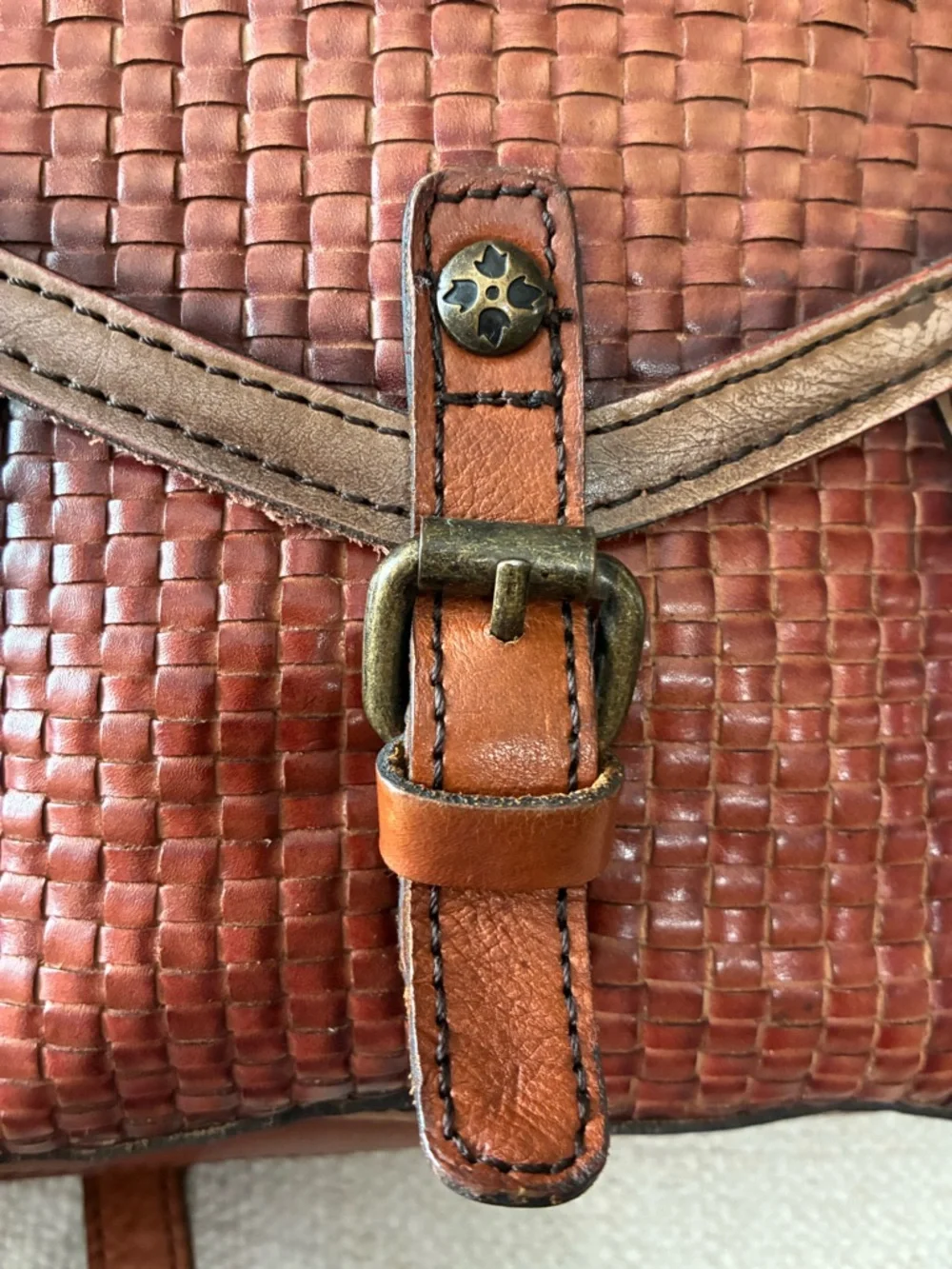 Patricia Nash EUC Avellino
Basketweave Tan Genuine
Leather Crossbody - Picture 8 of 16